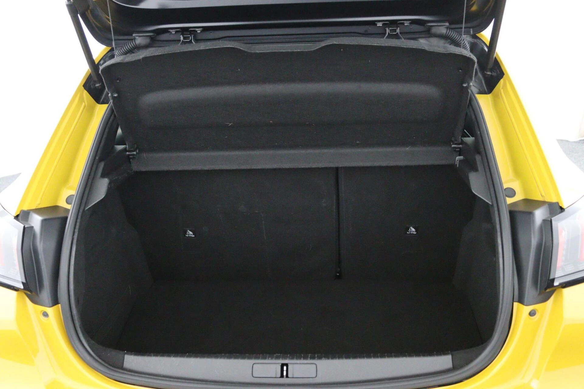 Hoofdafbeelding Peugeot e-208