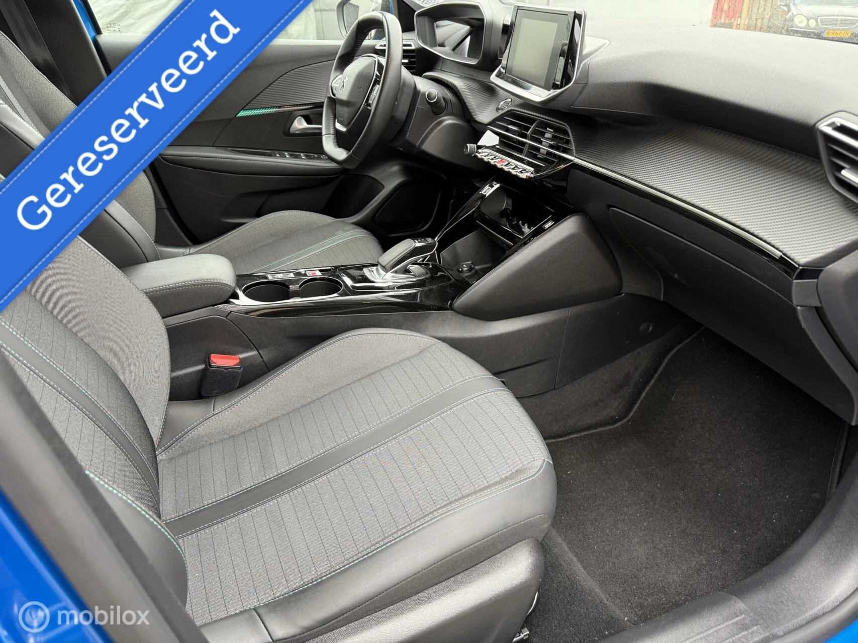 Hoofdafbeelding Peugeot e-208