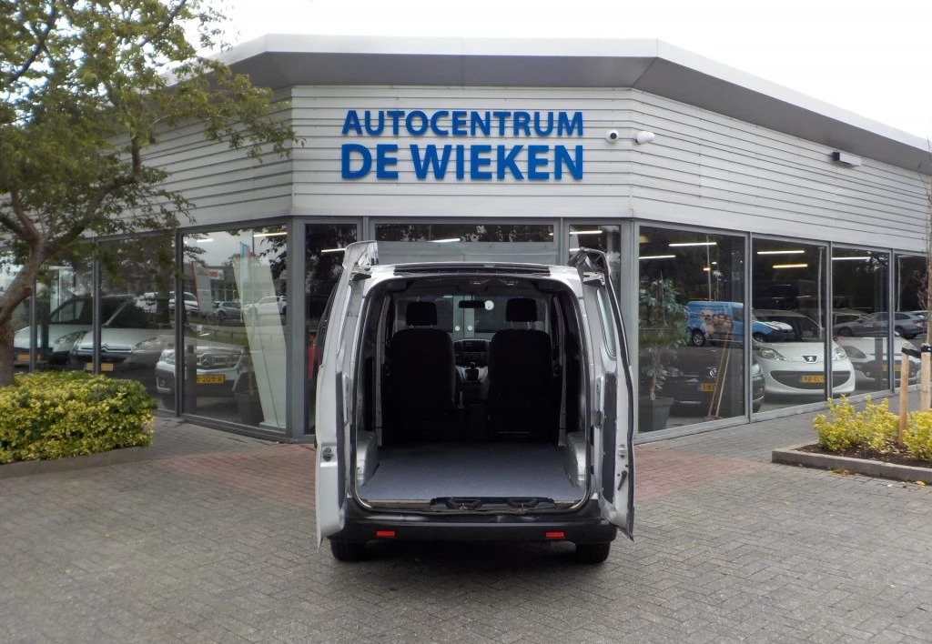 Hoofdafbeelding Nissan NV200