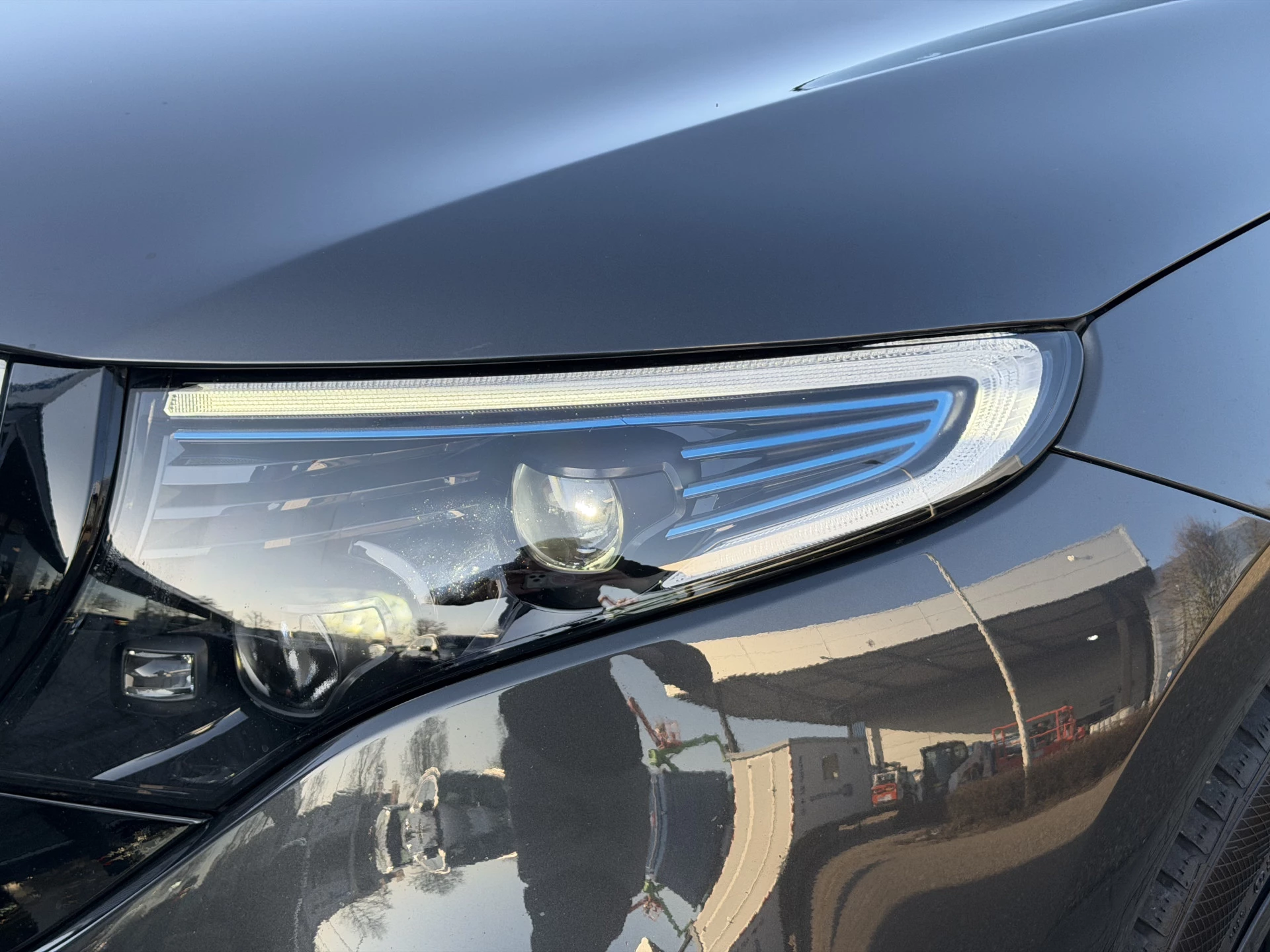 Hoofdafbeelding Mercedes-Benz EQC