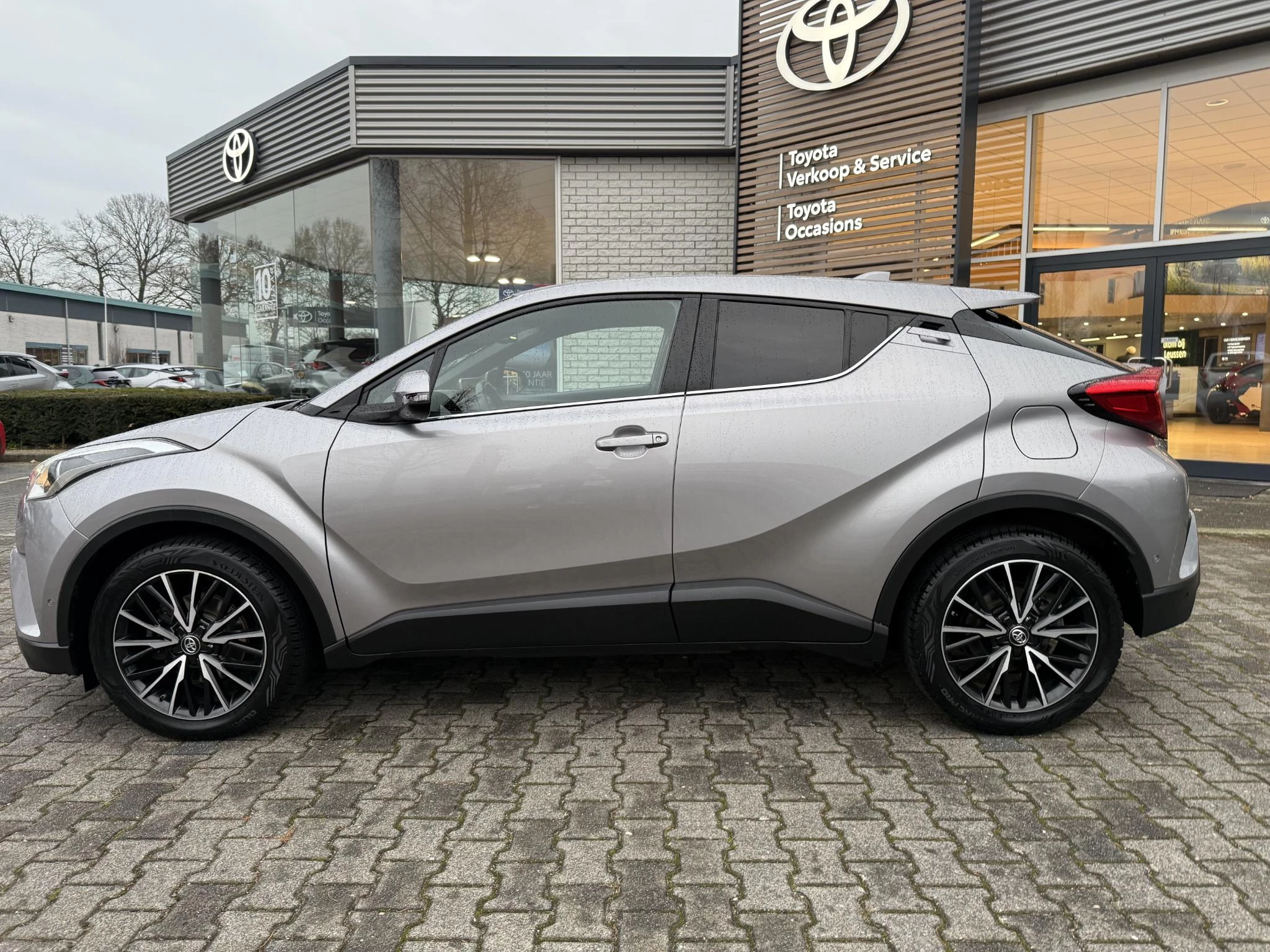 Hoofdafbeelding Toyota C-HR