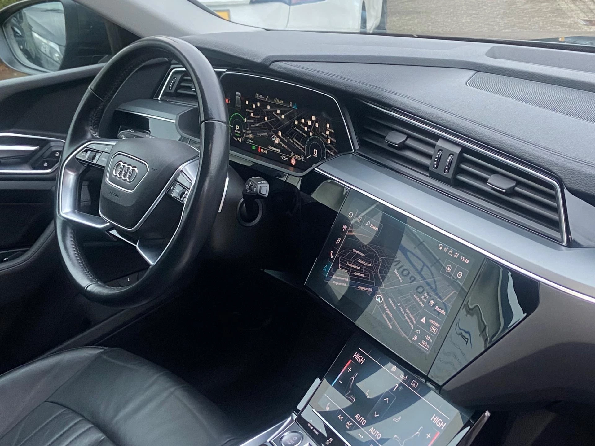 Hoofdafbeelding Audi e-tron