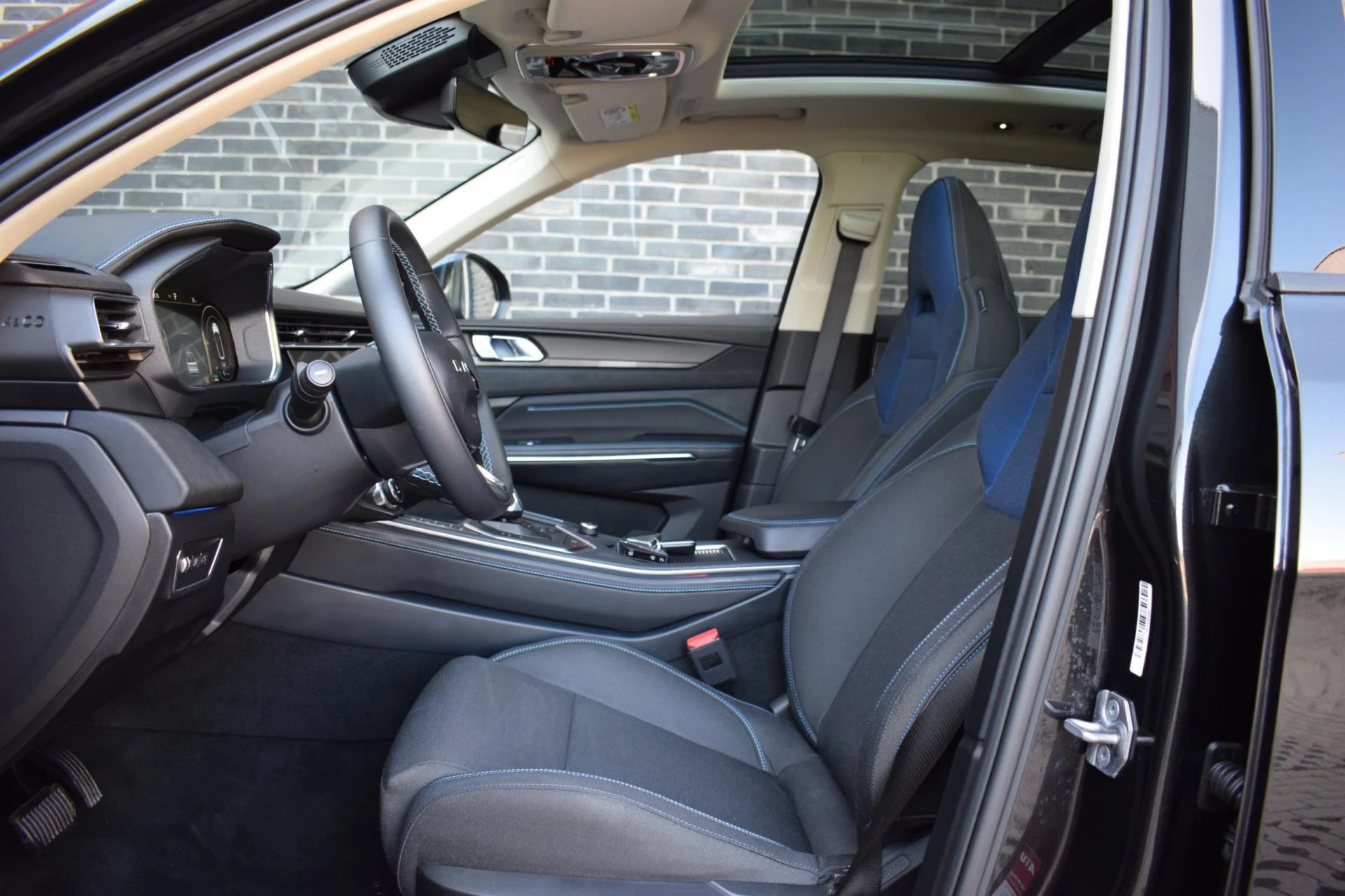 Hoofdafbeelding Lynk & Co 01