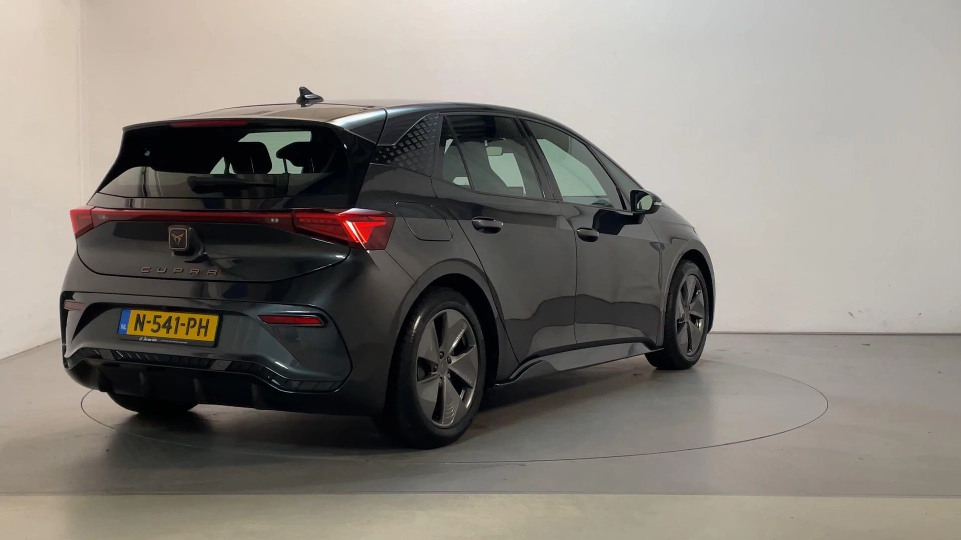 Hoofdafbeelding CUPRA Born