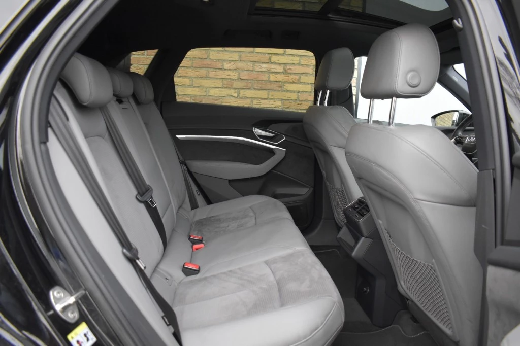 Hoofdafbeelding Audi e-tron