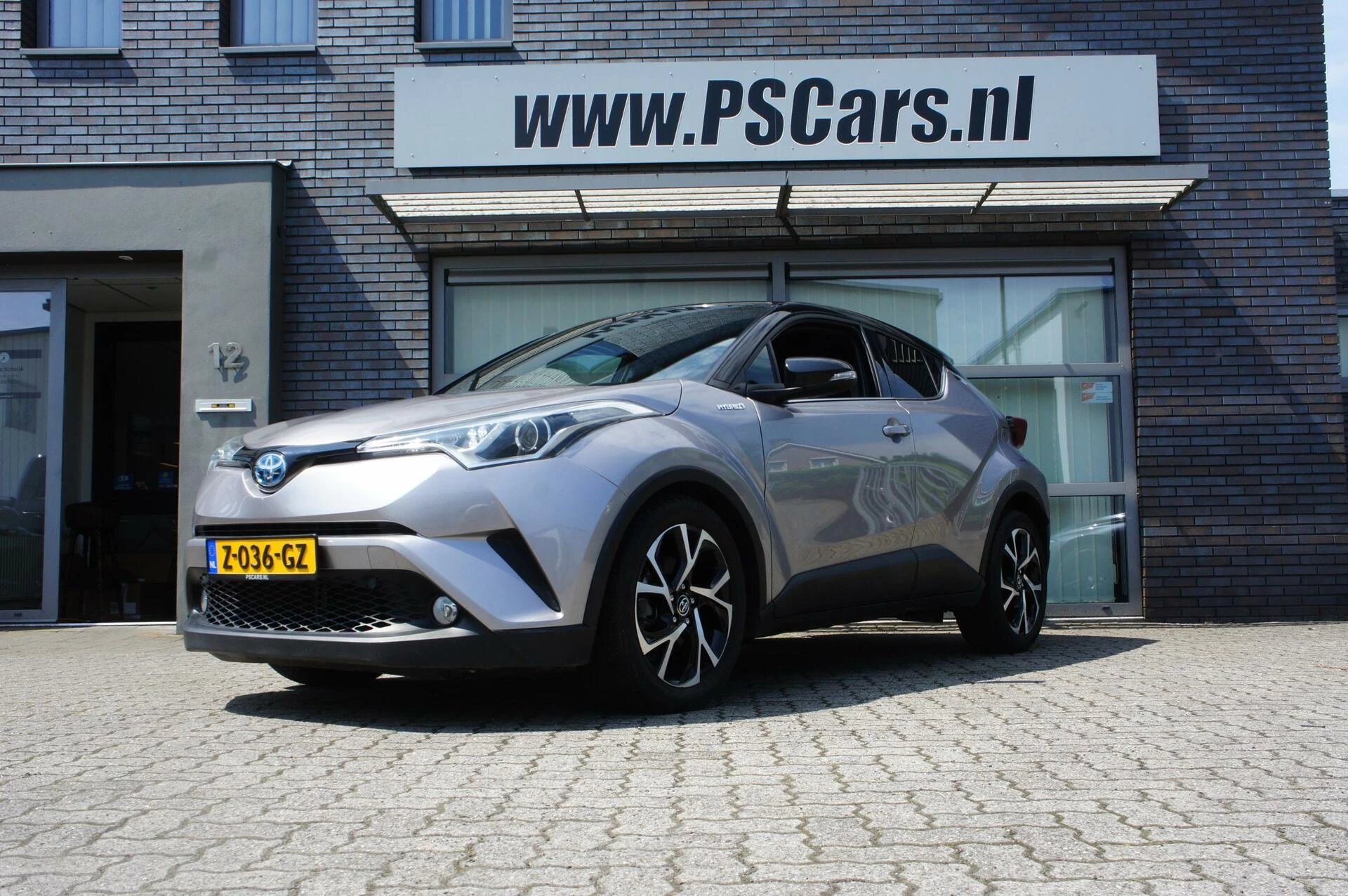 Hoofdafbeelding Toyota C-HR