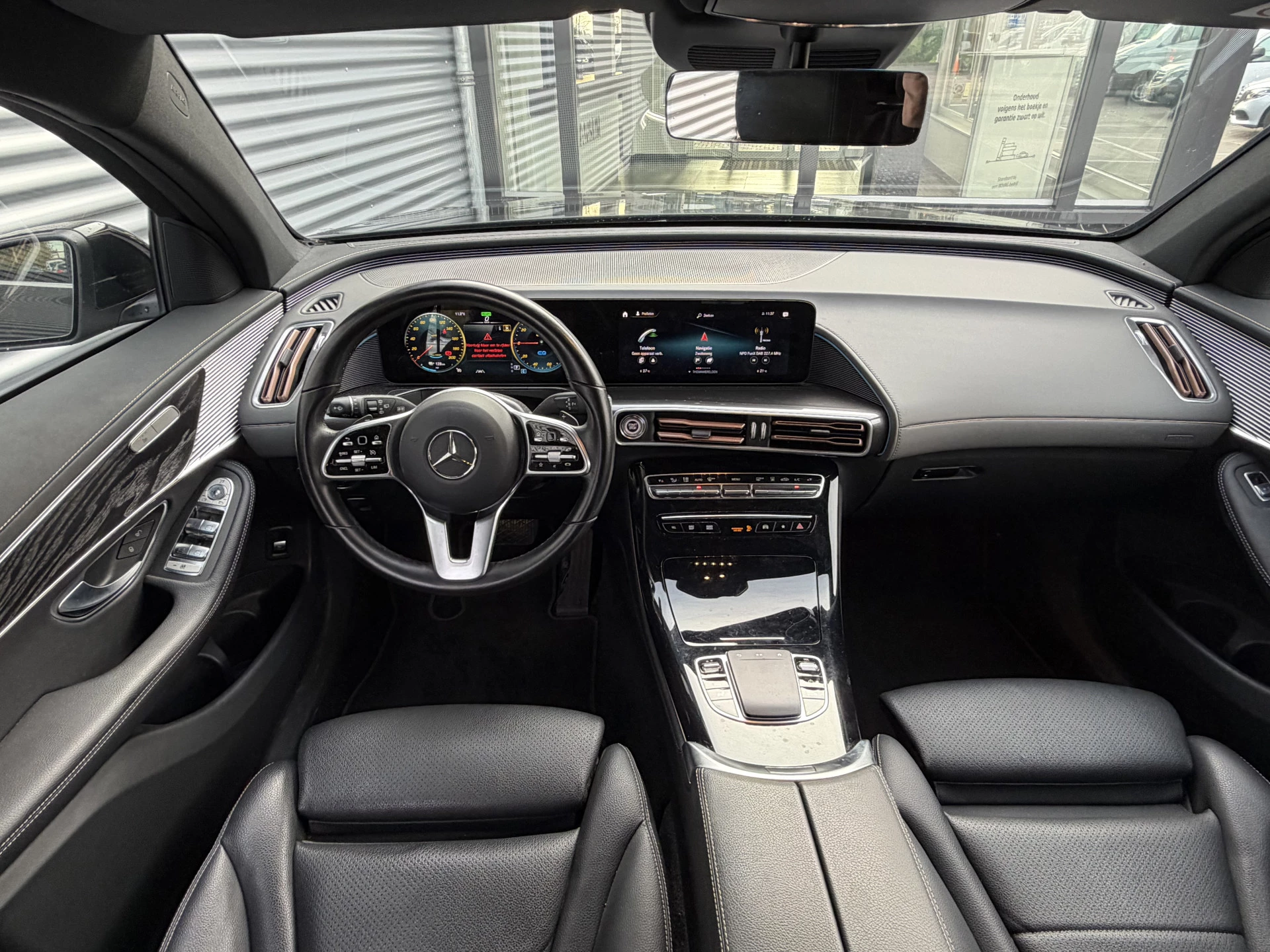 Hoofdafbeelding Mercedes-Benz EQC