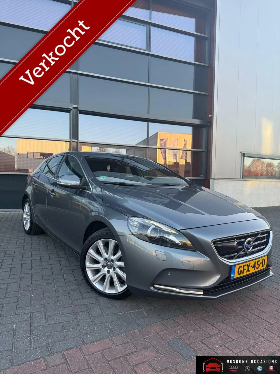Hoofdafbeelding Volvo V40
