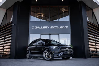 Hoofdafbeelding Mercedes-Benz GLA Mercedes-Benz GLA GLA180 AMG Line - Panorama | Elek. Trekhaak | ACC | Camera