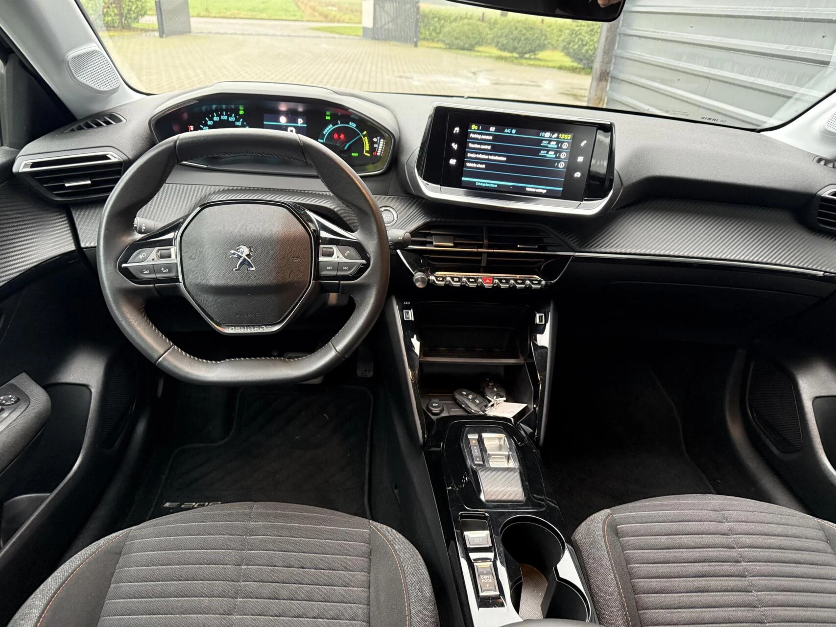 Hoofdafbeelding Peugeot e-208