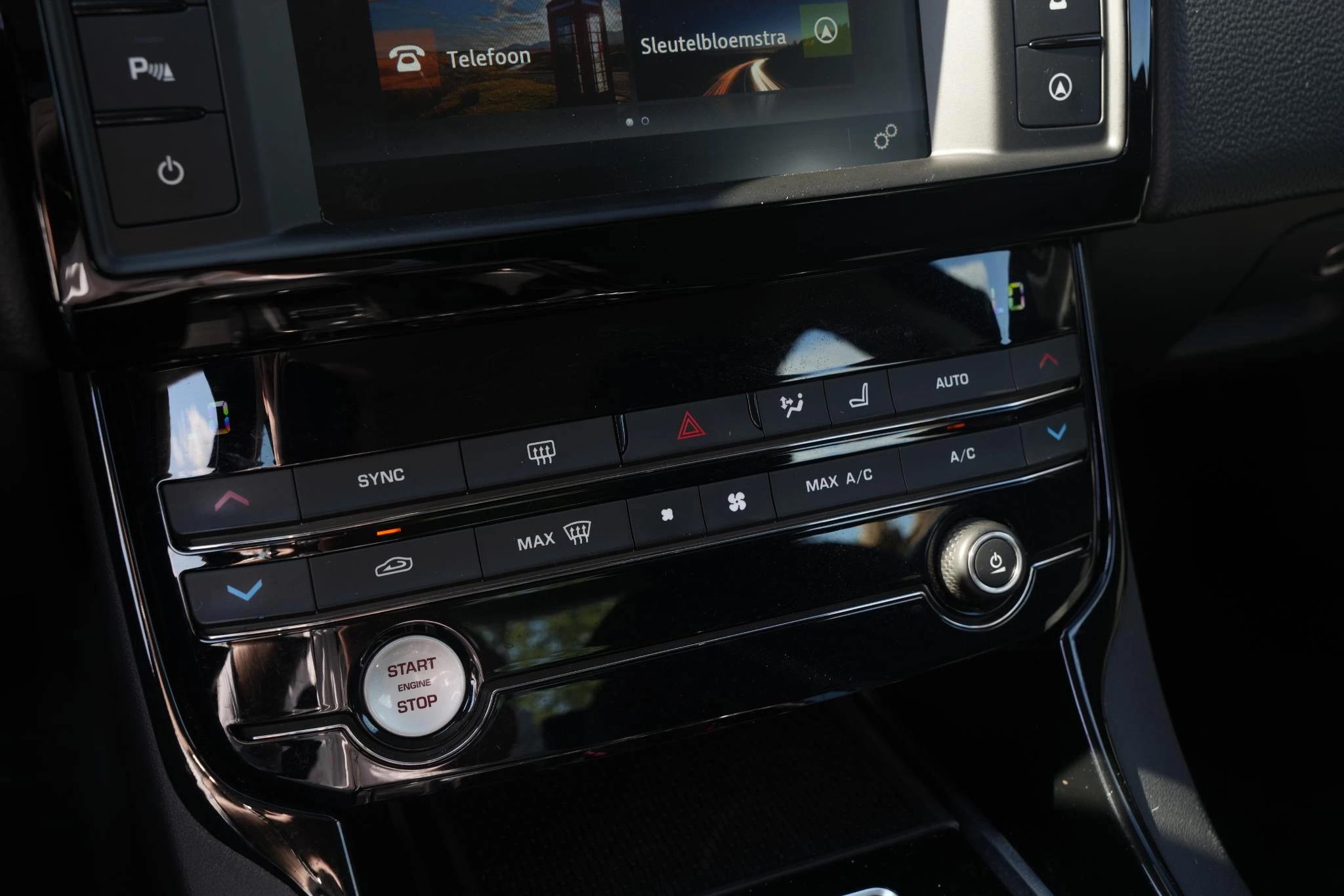Hoofdafbeelding Jaguar XE