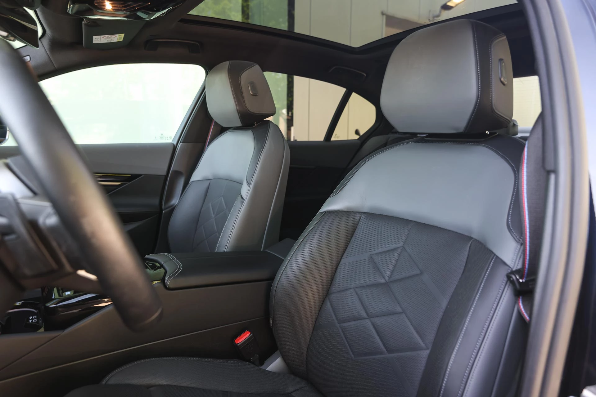 Hoofdafbeelding BMW i5