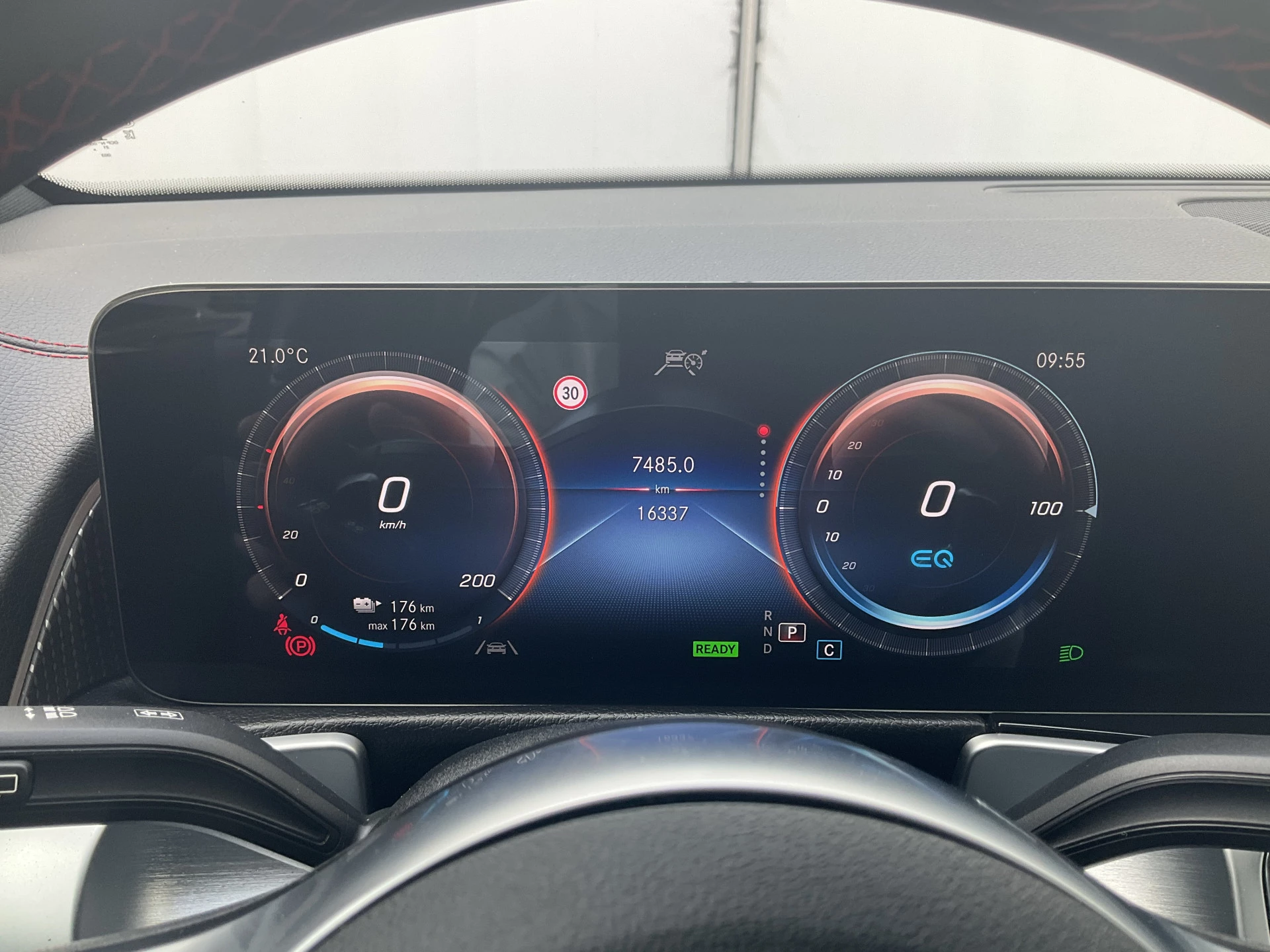 Hoofdafbeelding Mercedes-Benz EQB