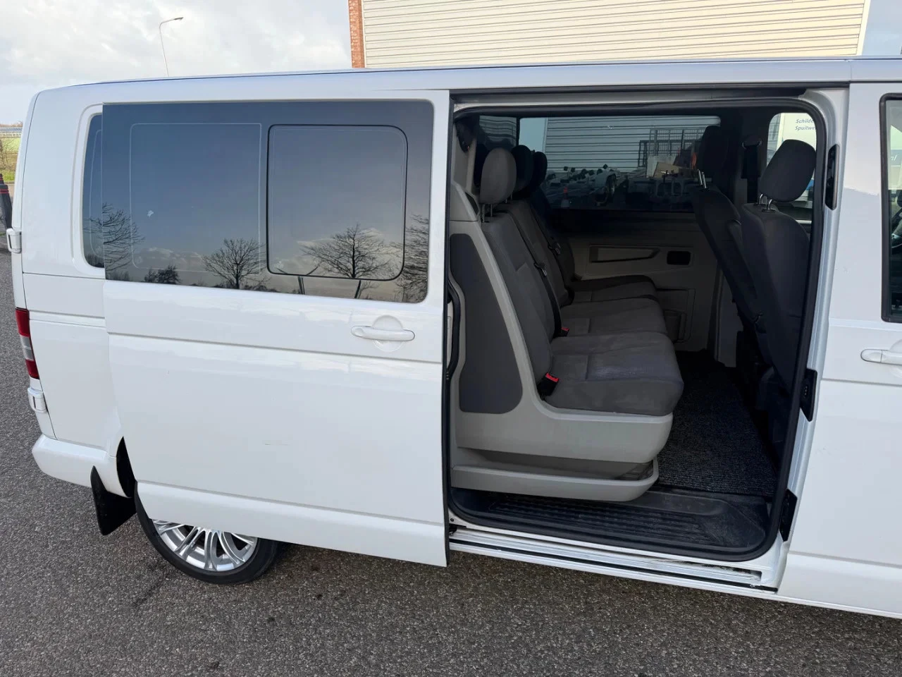 Hoofdafbeelding Volkswagen T5 BUSINESS VAN