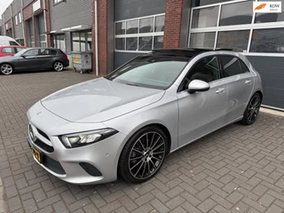 Hoofdafbeelding Mercedes-Benz A-Klasse Mercedes-Benz A-klasse A200 LED Pano Widescreen Camera Navi