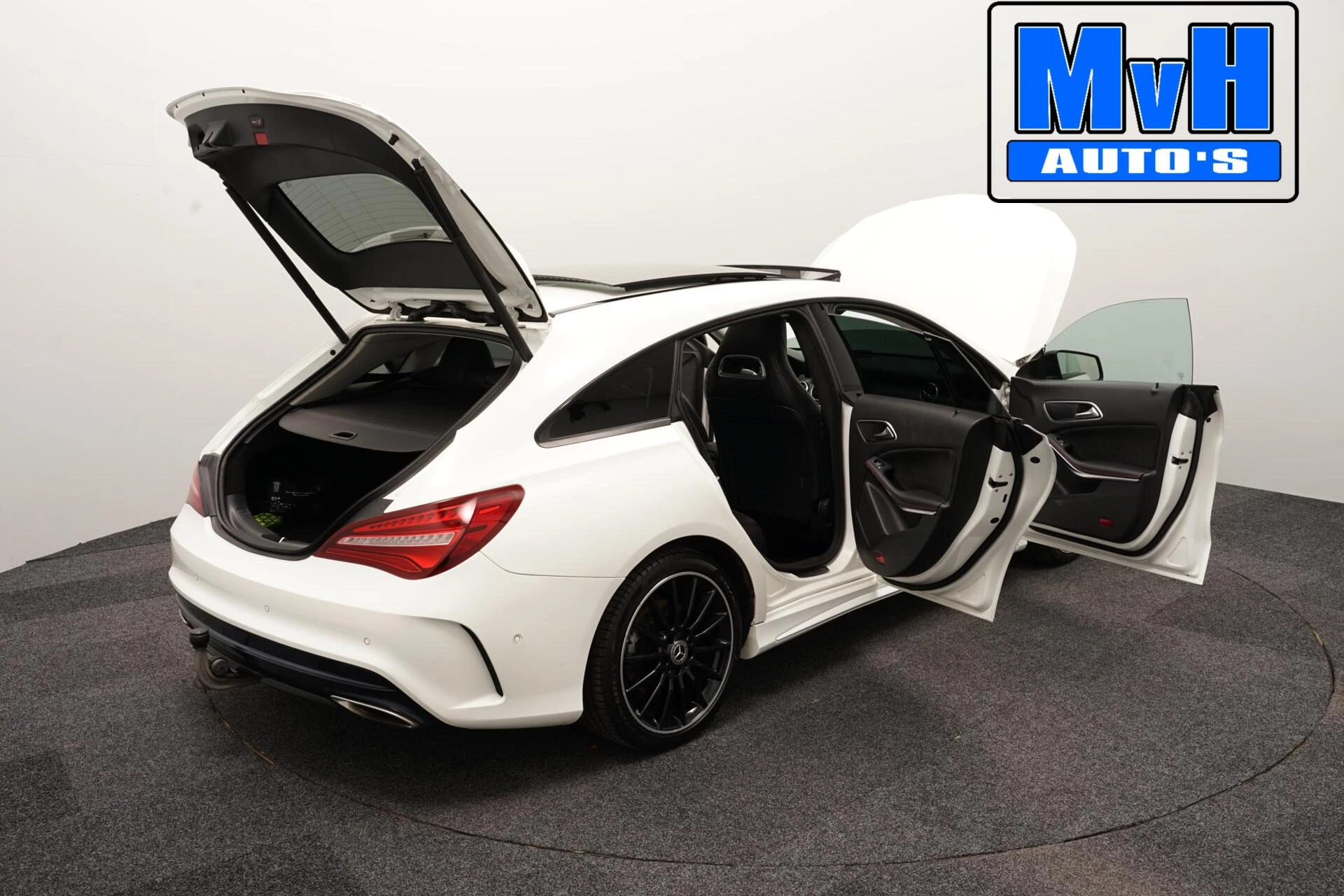 Hoofdafbeelding Mercedes-Benz CLA