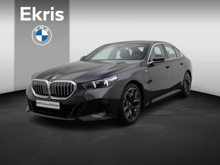 BMW 5 Serie Sedan 530e M Sportpakket | Innovation Pack | Panoramadak | Driving Assist. Prof. | Comfortstoelen + Ventilatie | 20"