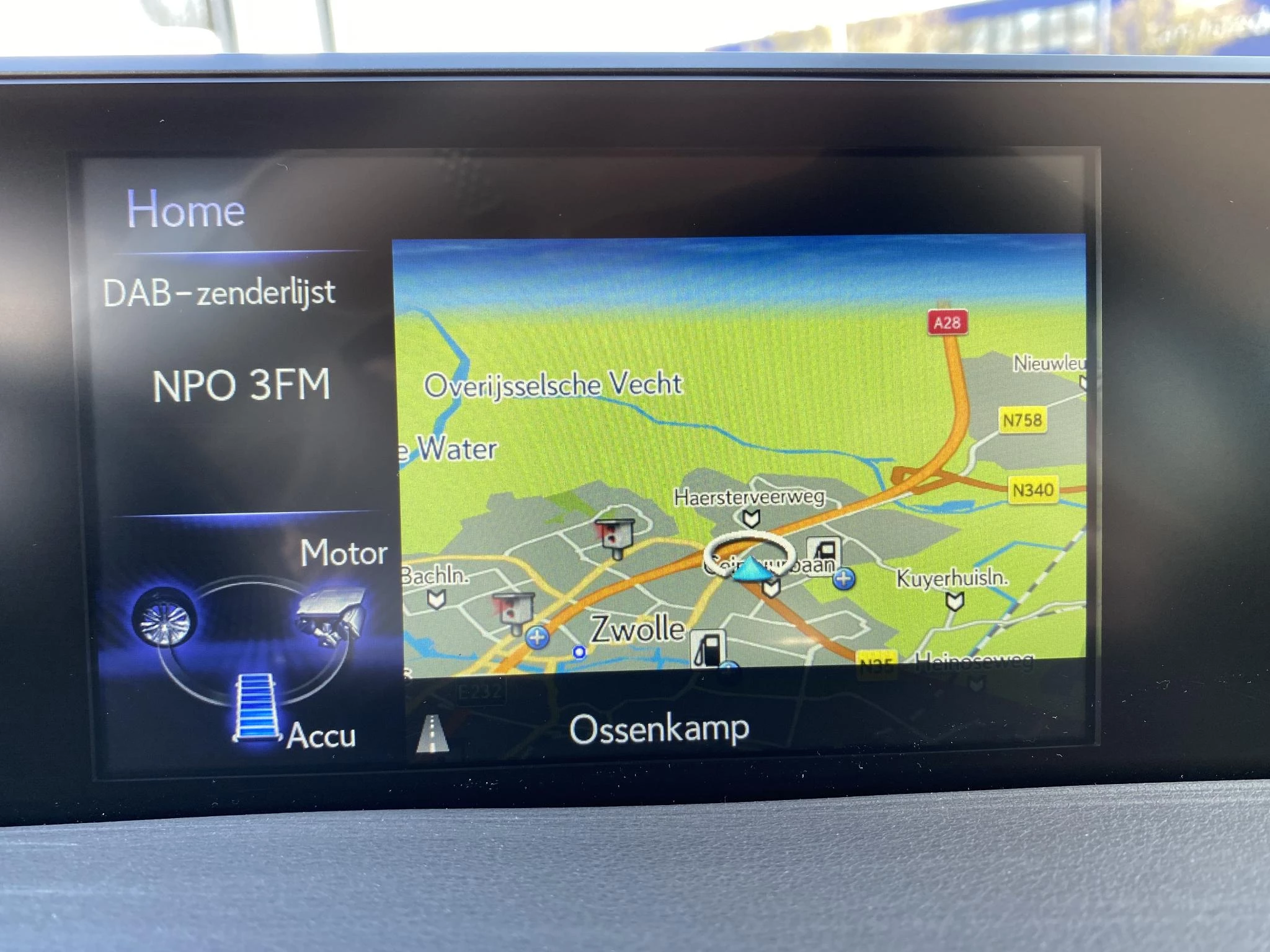 Hoofdafbeelding Lexus UX