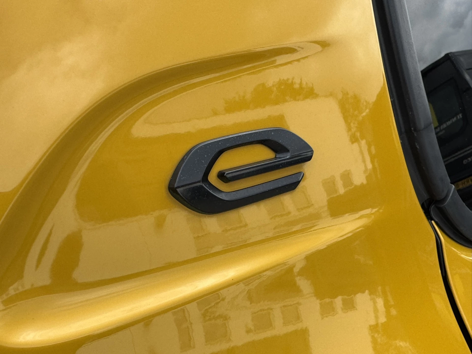 Hoofdafbeelding Peugeot e-208