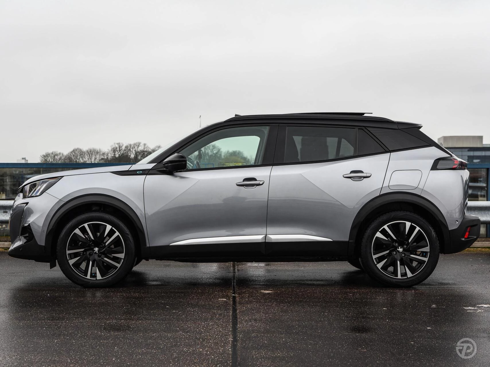 Hoofdafbeelding Peugeot e-2008