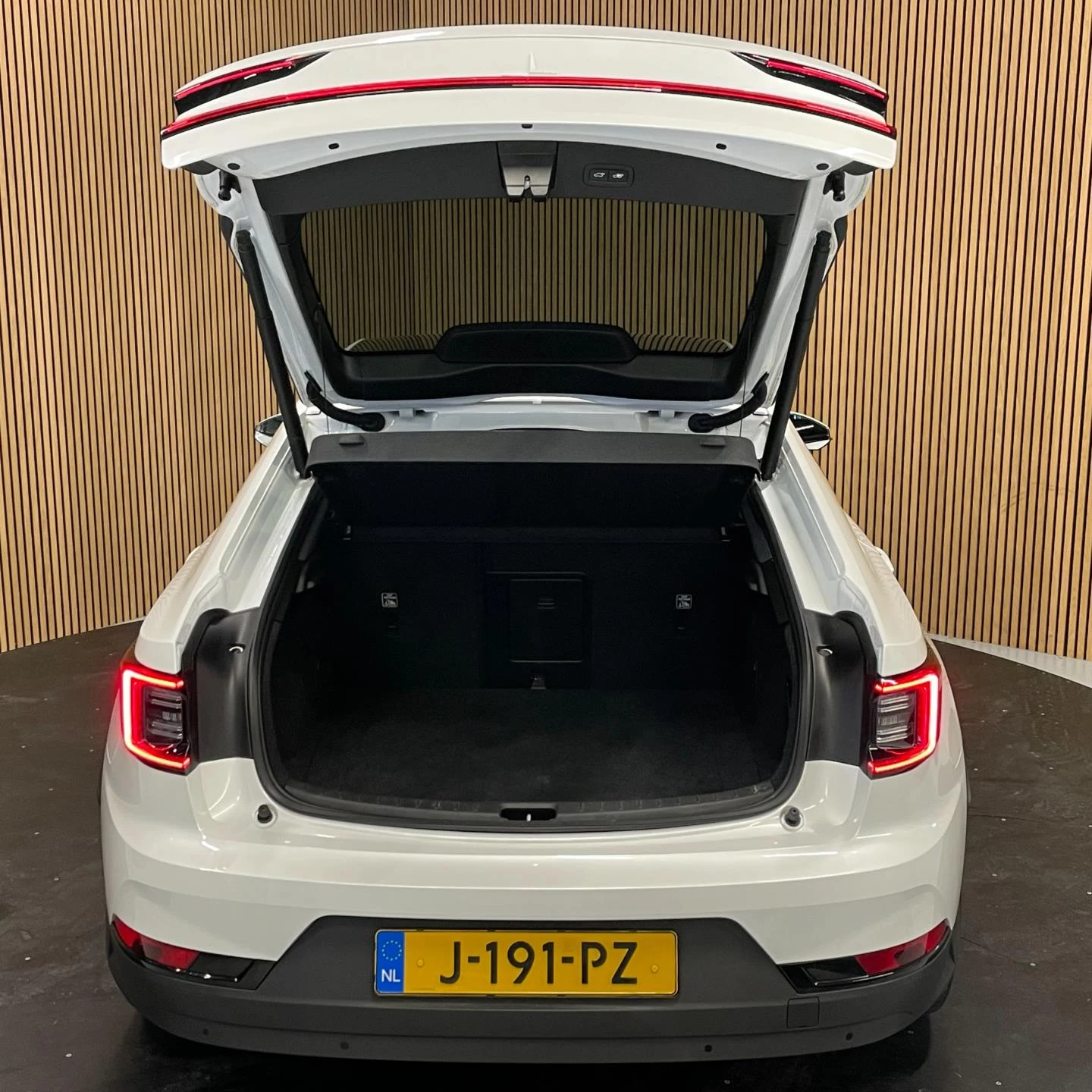 Hoofdafbeelding Polestar 2