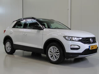 Hoofdafbeelding Volkswagen T-Roc Volkswagen T-Roc 1.0 TSI Style 116pk | Acc | Lane Ass | Clima | PDC