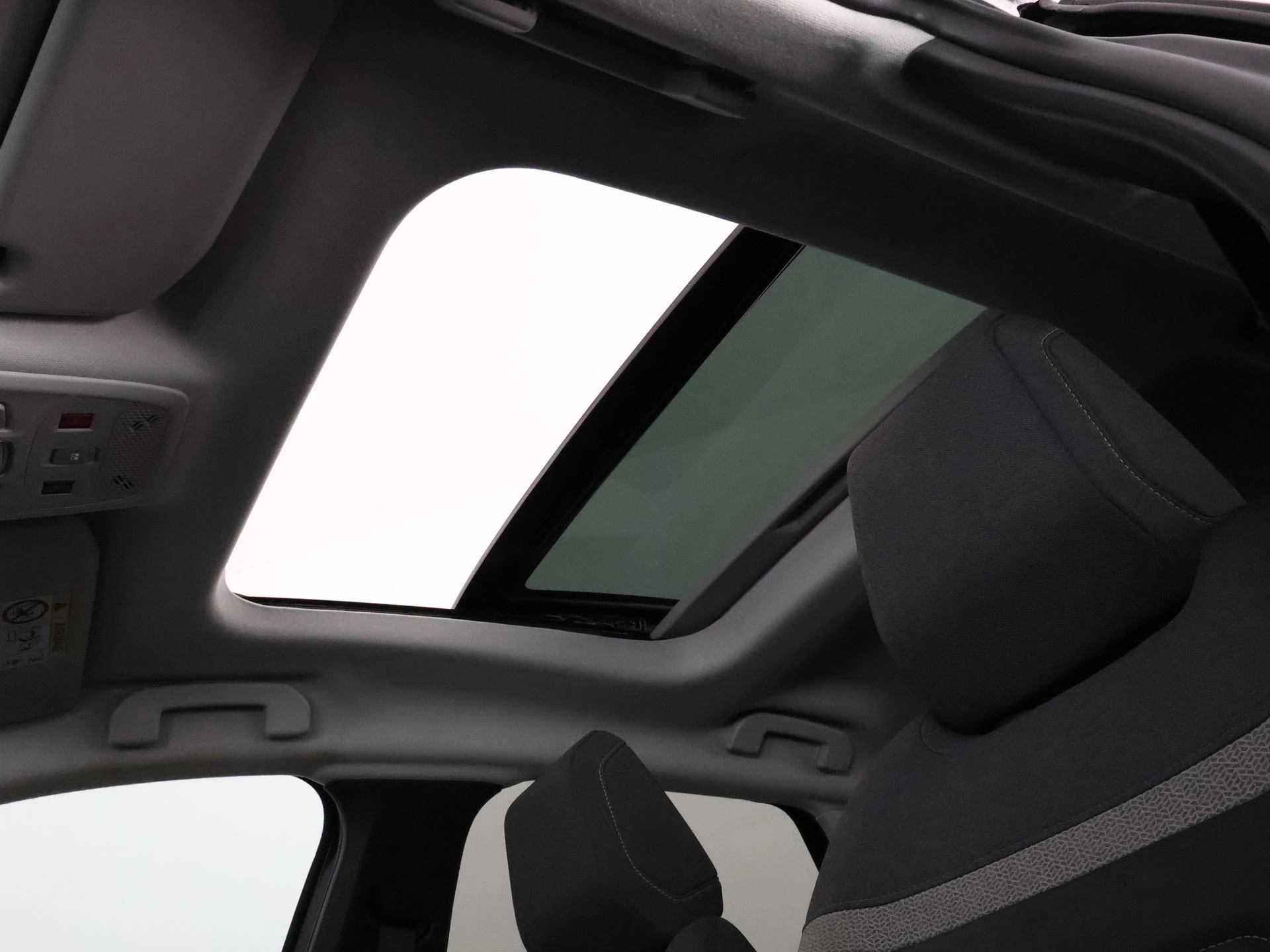 Hoofdafbeelding Citroën ë-C4 X