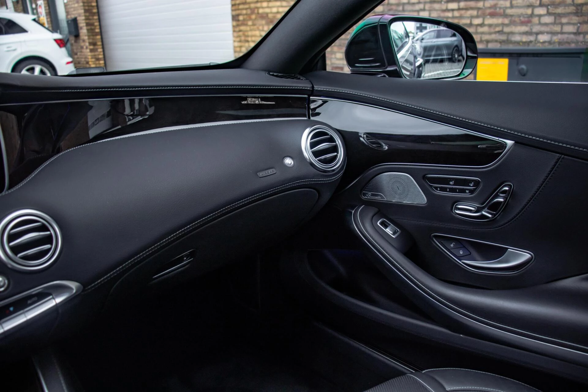 Hoofdafbeelding Mercedes-Benz S-Klasse