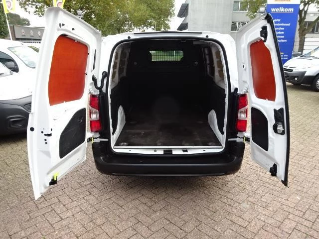 Hoofdafbeelding Peugeot Partner