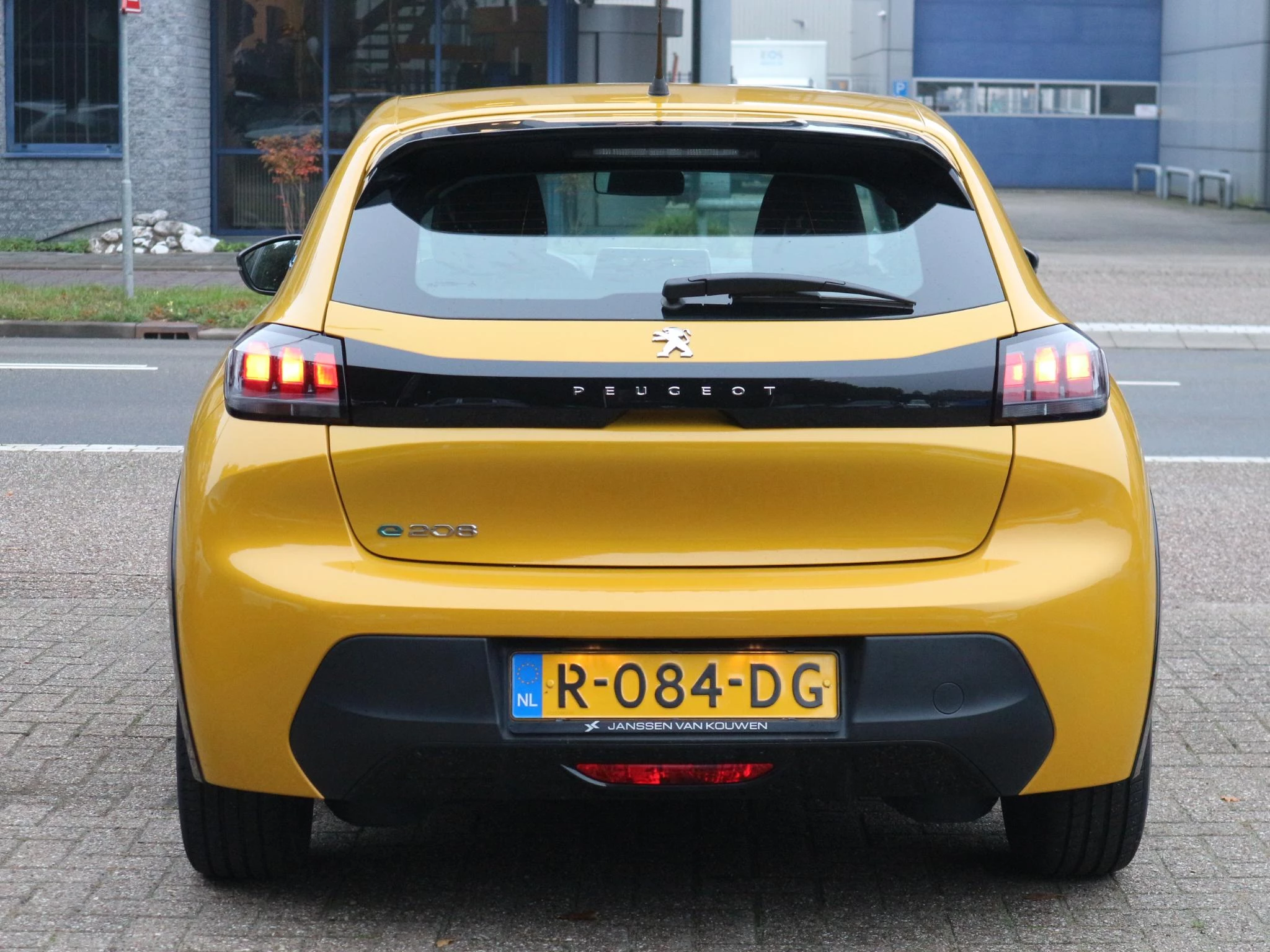 Hoofdafbeelding Peugeot e-208