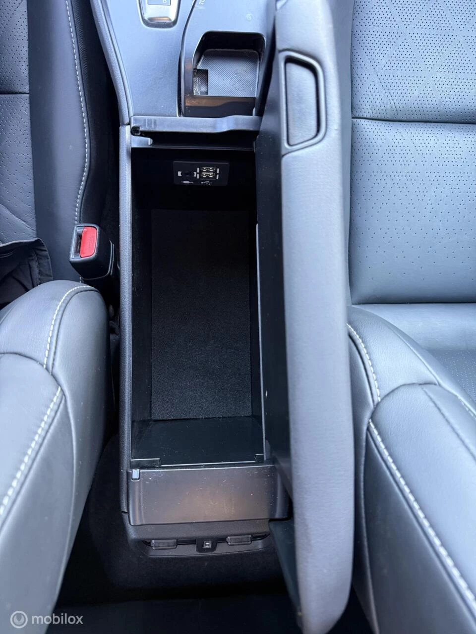 Hoofdafbeelding Lexus UX