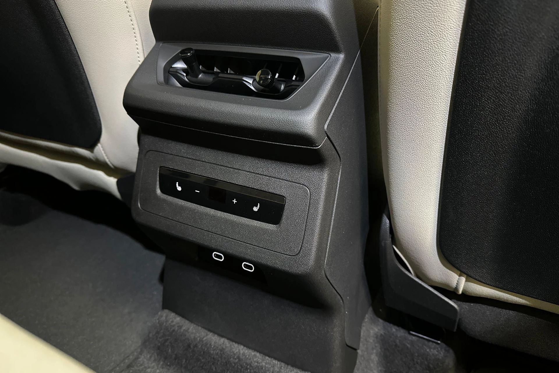 Hoofdafbeelding Audi Q6 e-tron