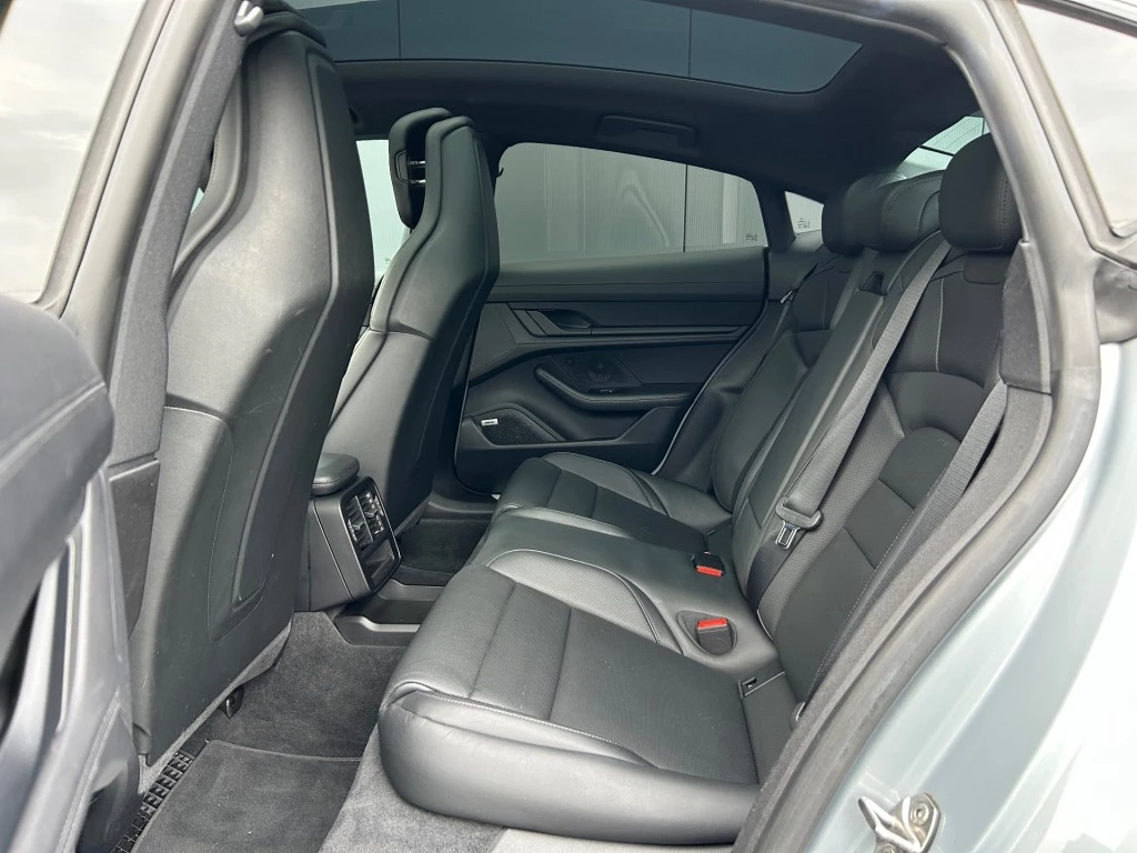 Hoofdafbeelding Porsche Taycan