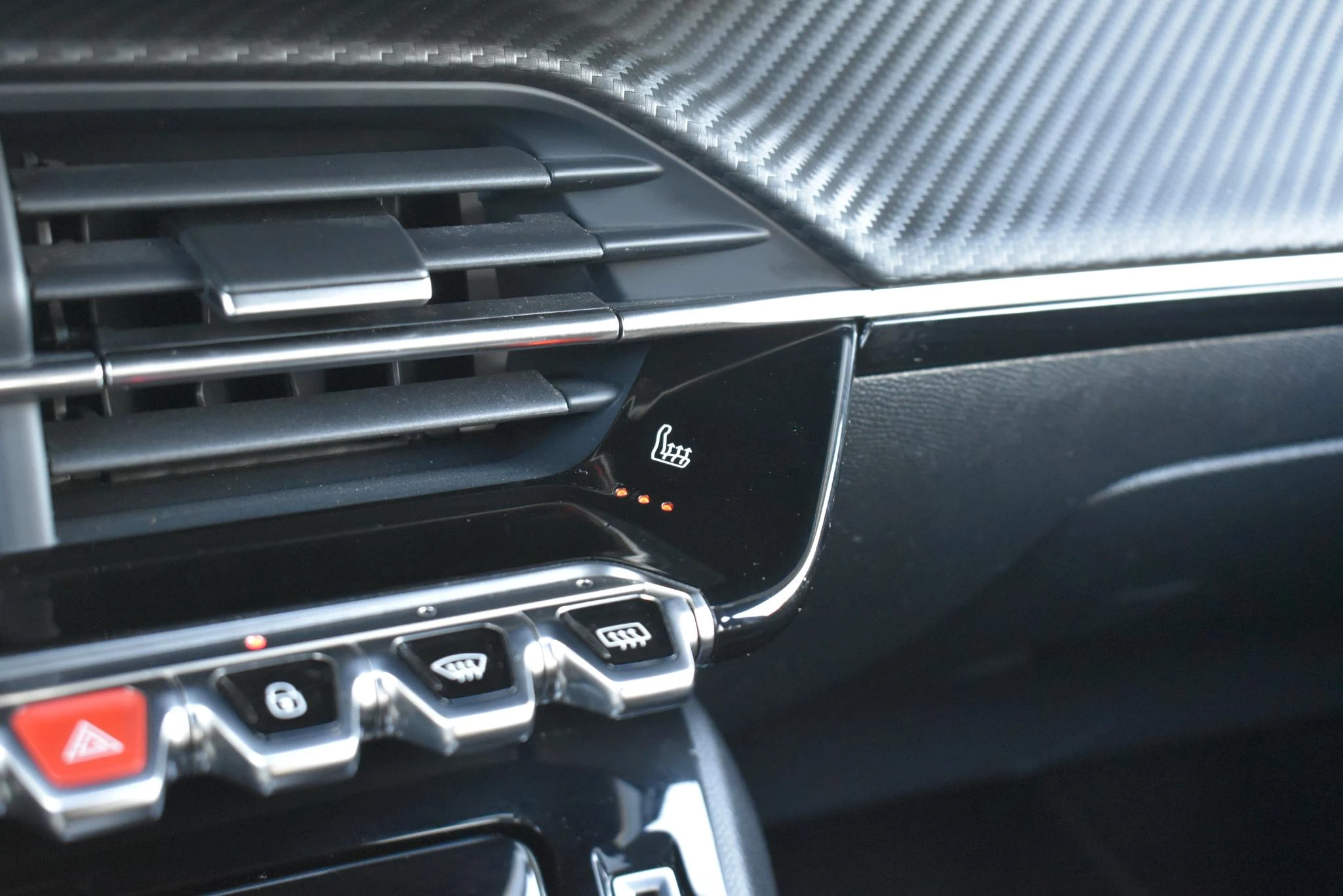 Hoofdafbeelding Peugeot e-208