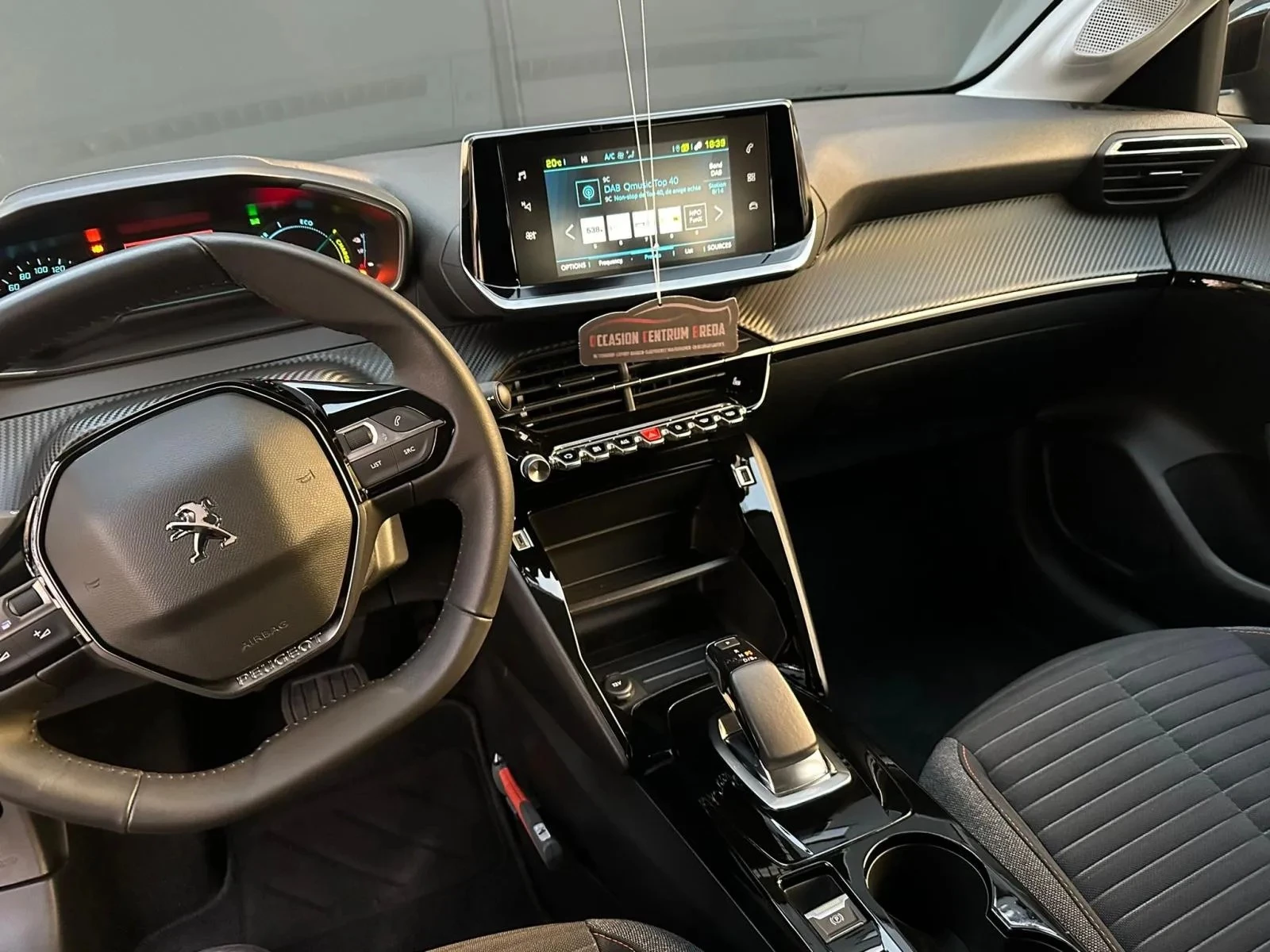 Hoofdafbeelding Peugeot e-208