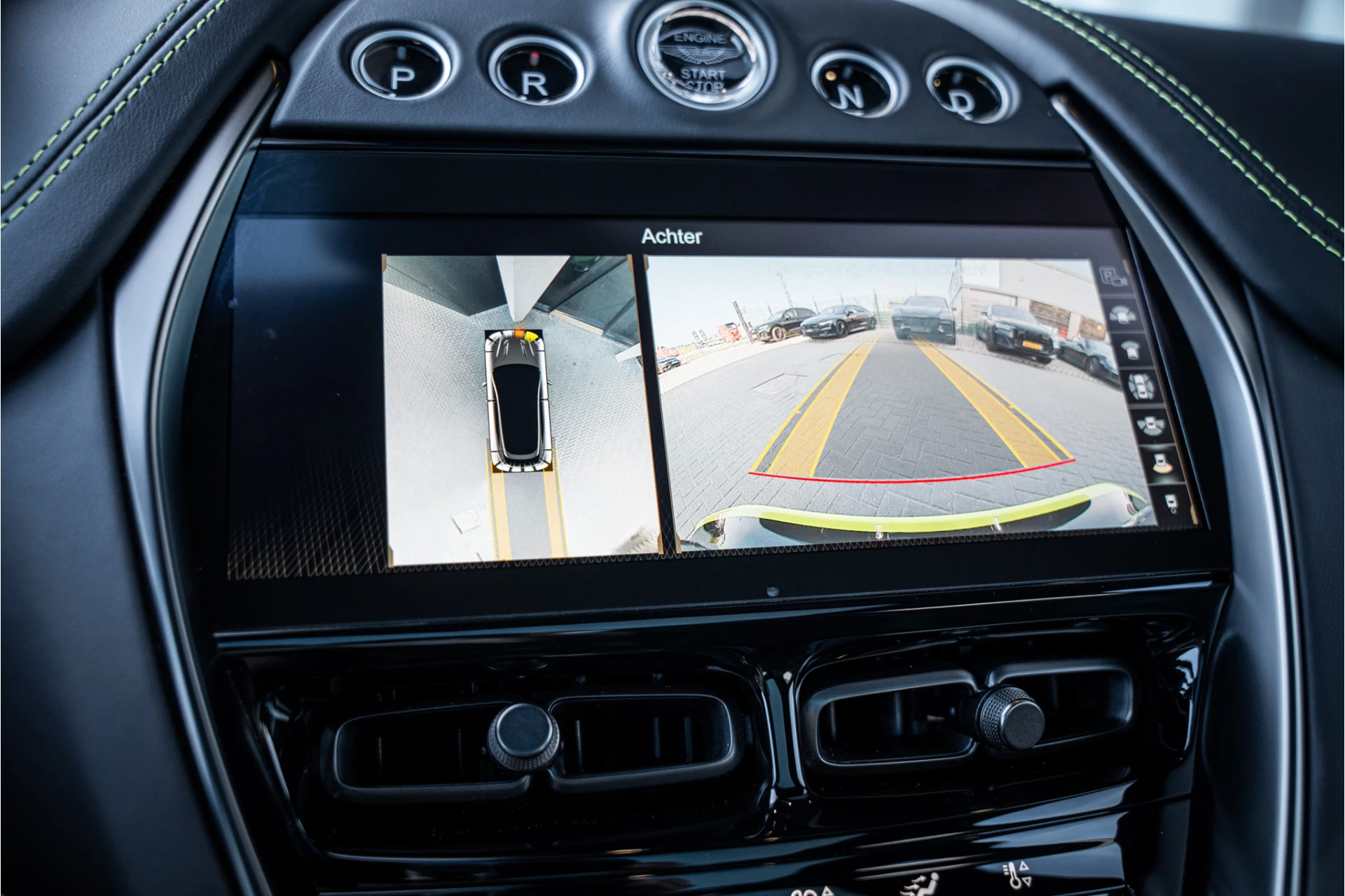 Hoofdafbeelding Aston Martin DBX