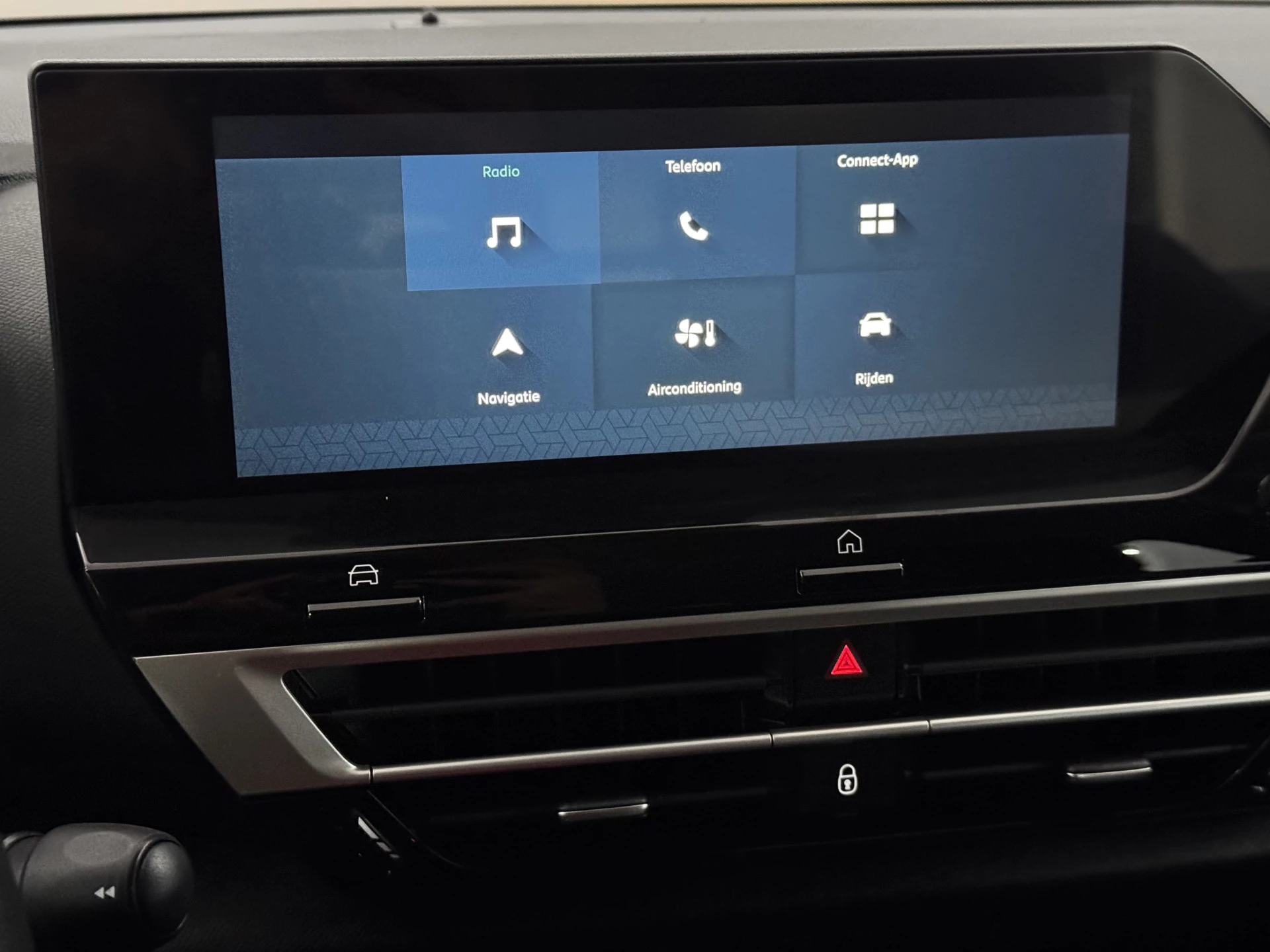 Hoofdafbeelding Citroën ë-C4