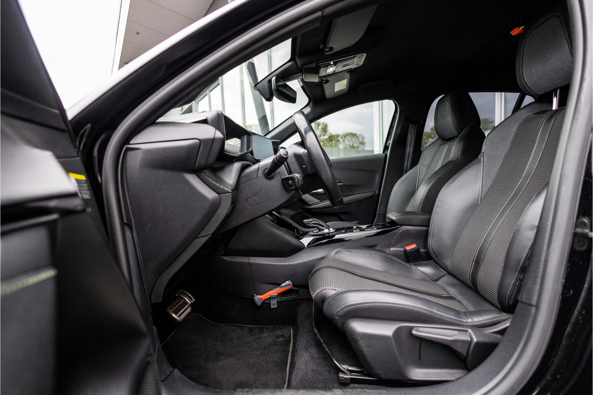 Hoofdafbeelding Peugeot e-208