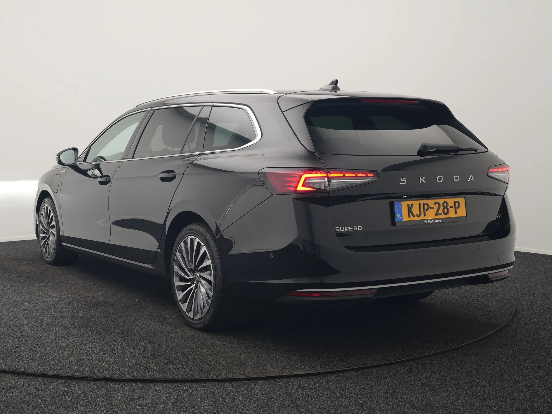 Hoofdafbeelding Škoda Superb