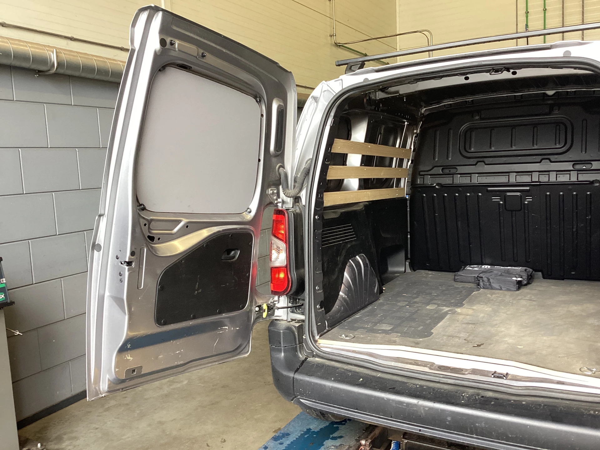 Hoofdafbeelding Peugeot Partner