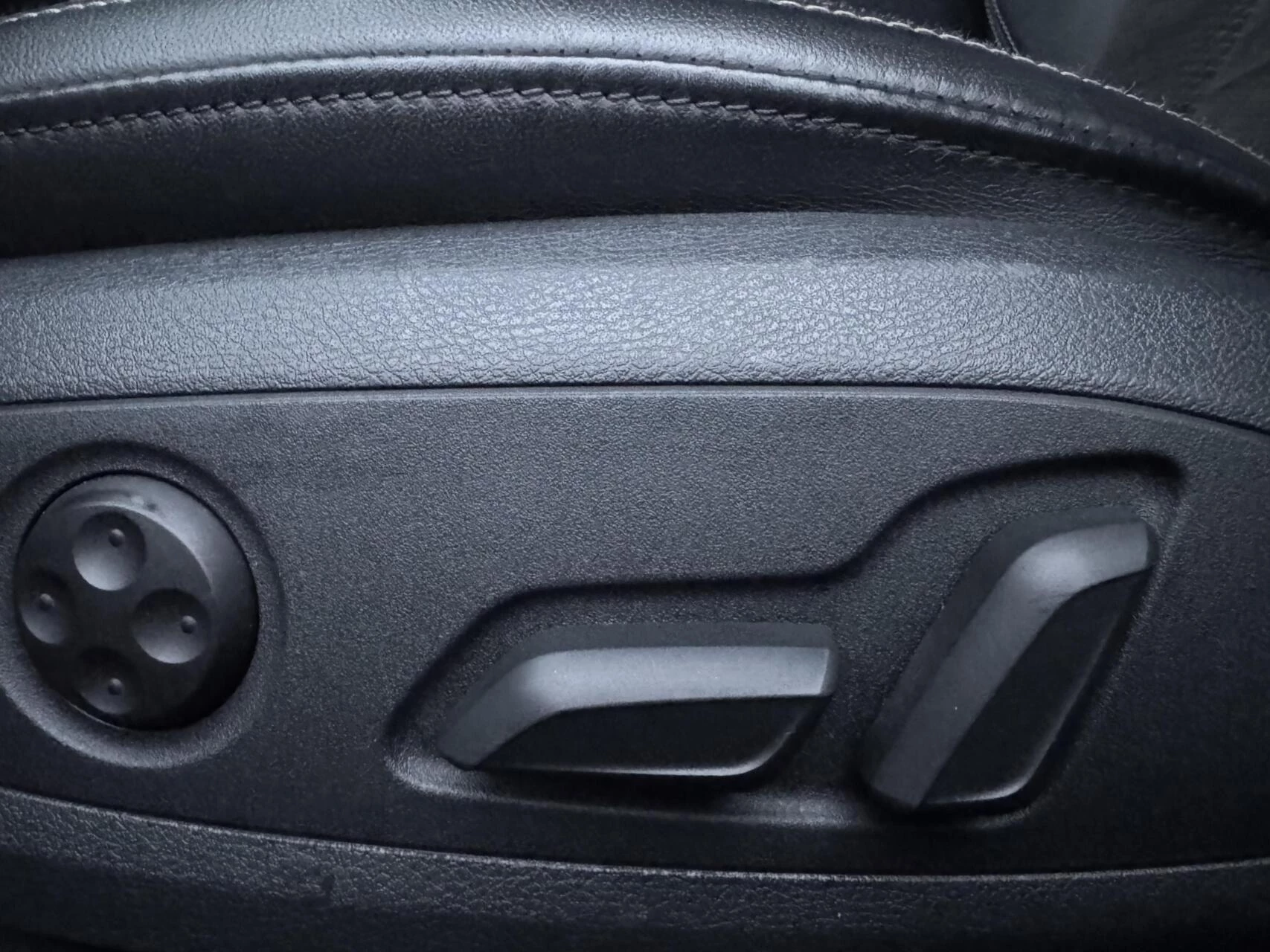 Hoofdafbeelding Audi S4