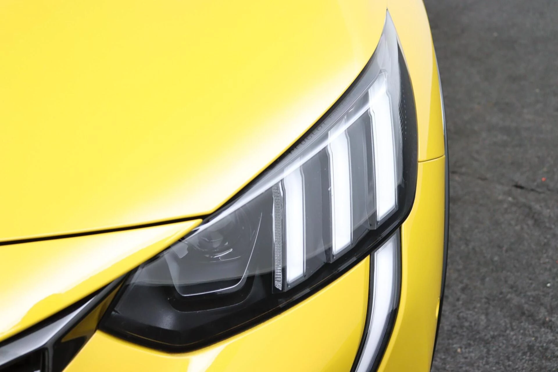 Hoofdafbeelding Peugeot e-208