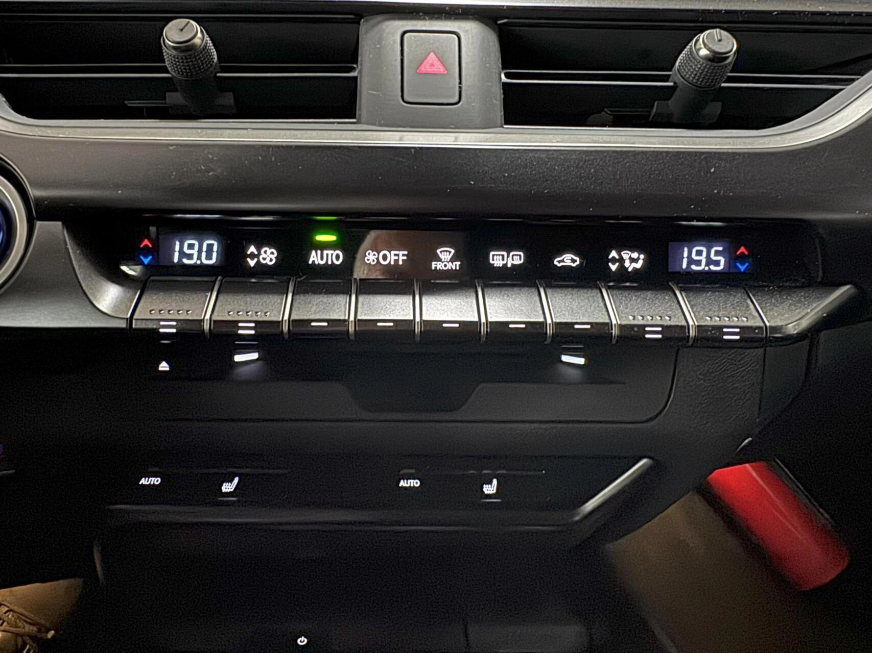 Hoofdafbeelding Lexus UX