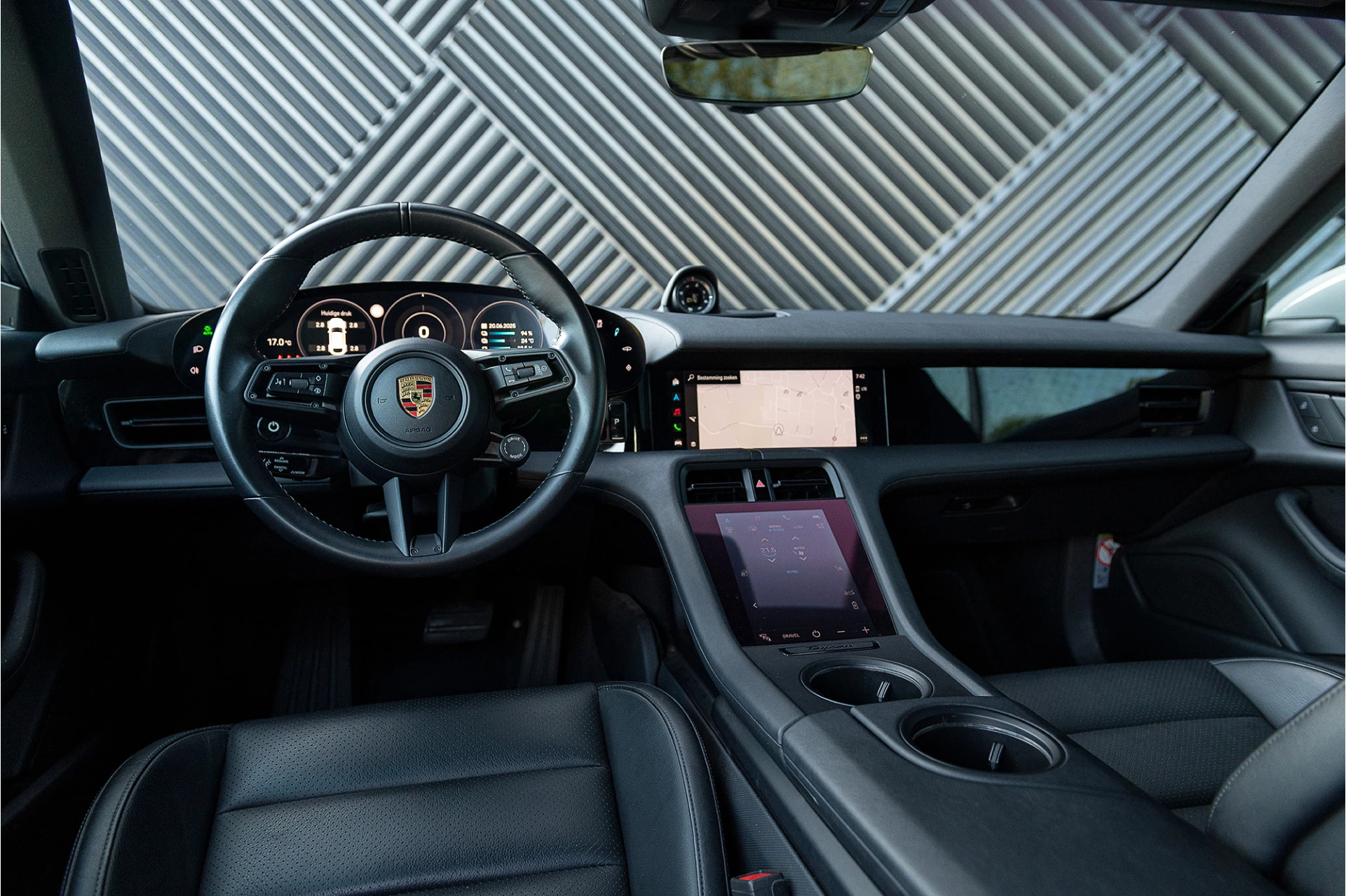 Hoofdafbeelding Porsche Taycan