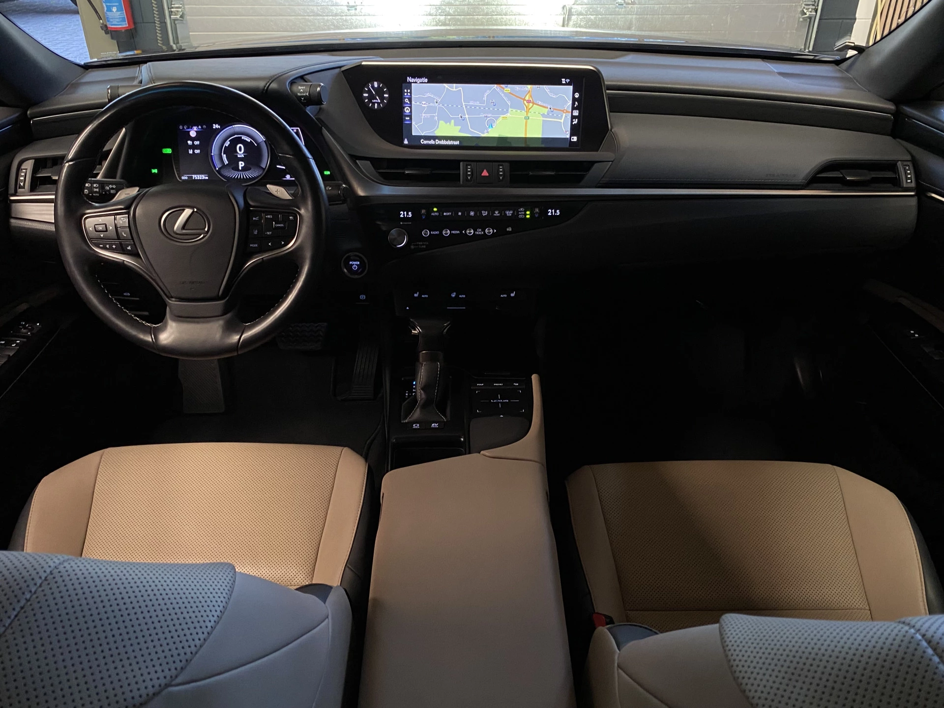 Hoofdafbeelding Lexus ES