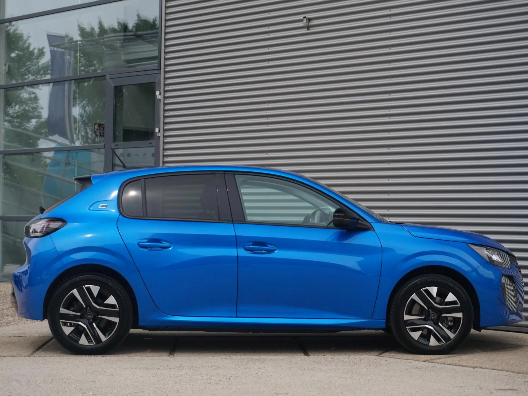 Hoofdafbeelding Peugeot e-208