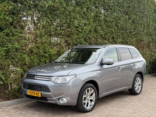 Hoofdafbeelding Mitsubishi Outlander Mitsubishi Outlander 2.0 PHEV Instyle Camera Trekhaak