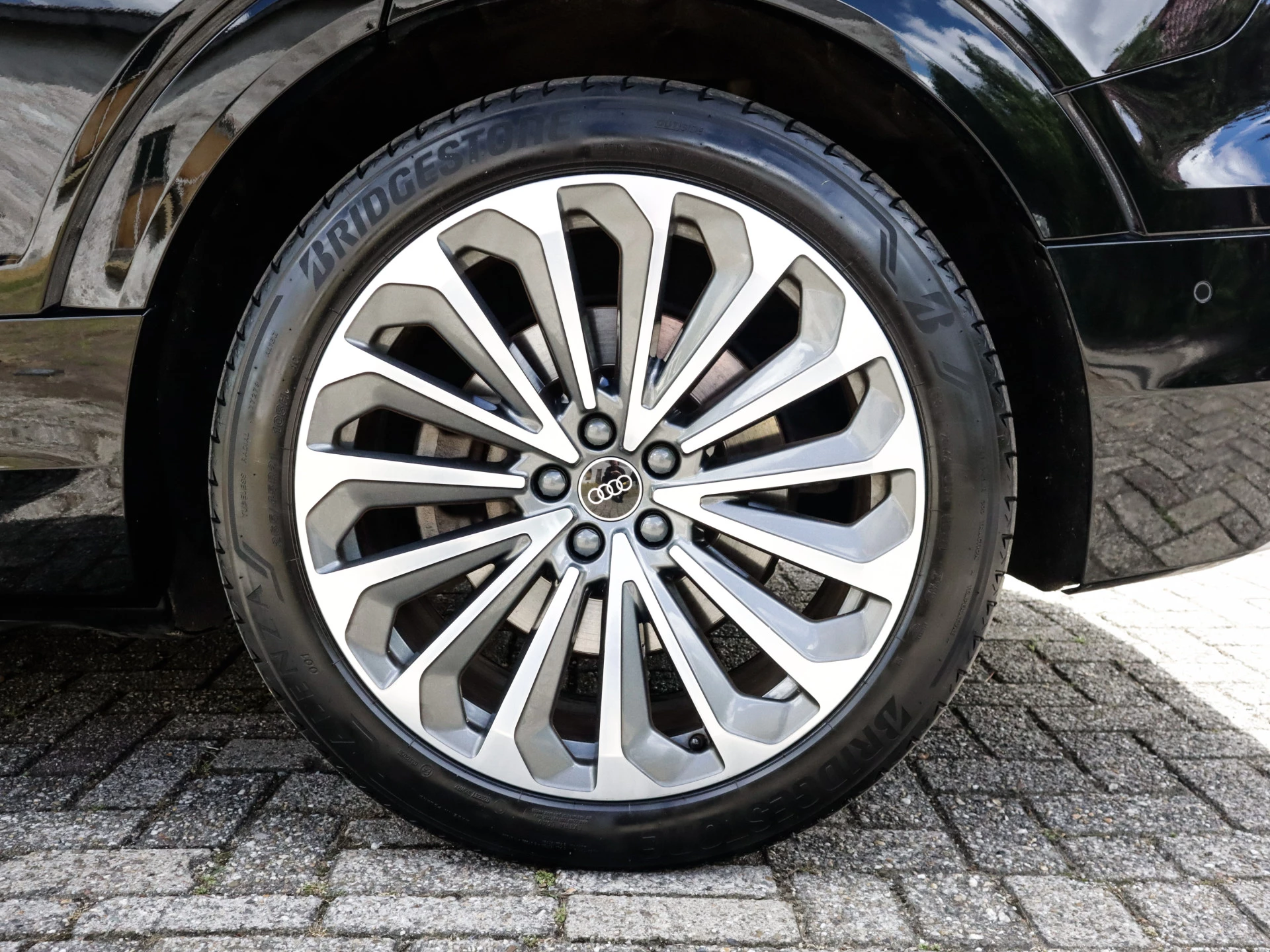 Hoofdafbeelding Audi e-tron