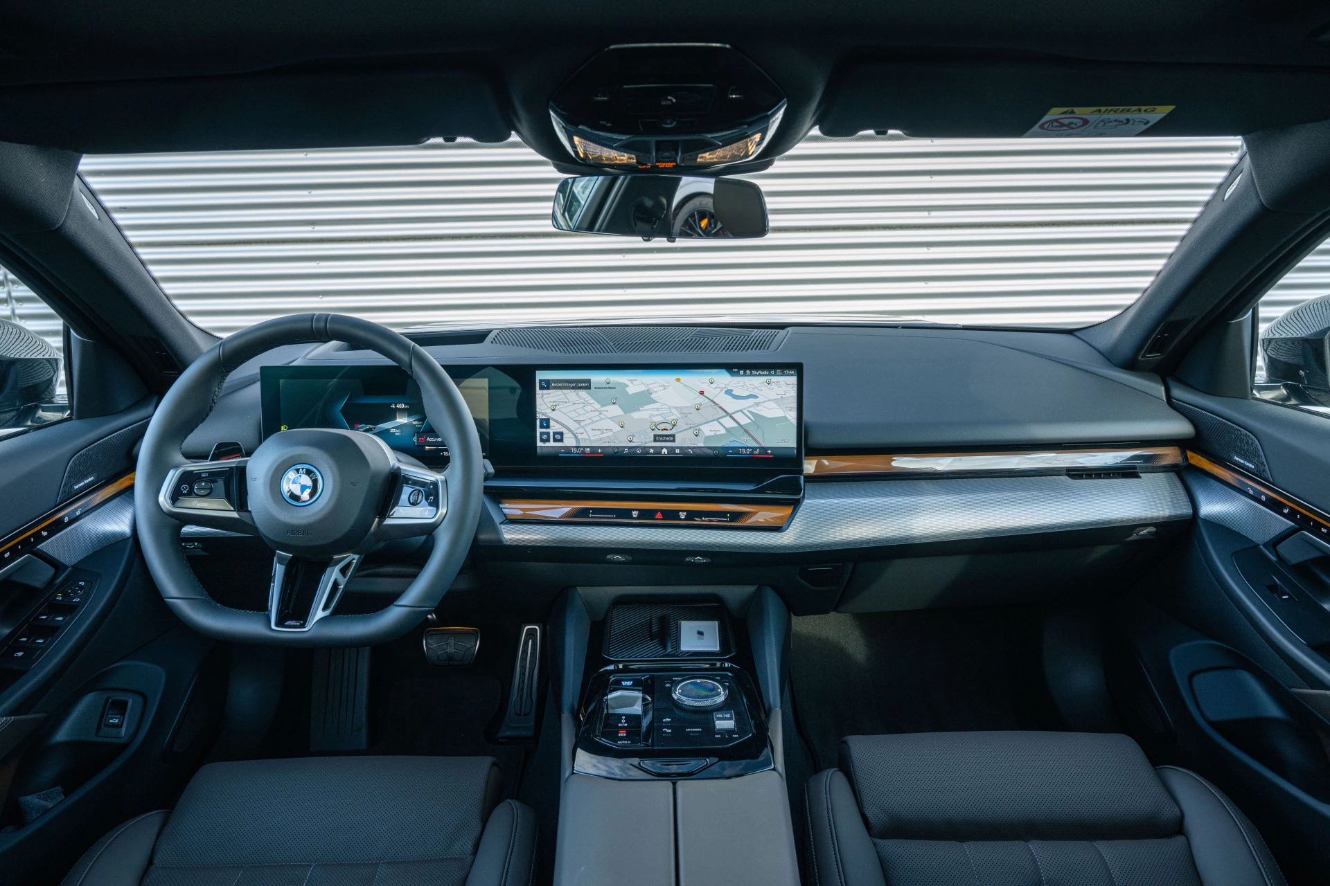 Hoofdafbeelding BMW i5