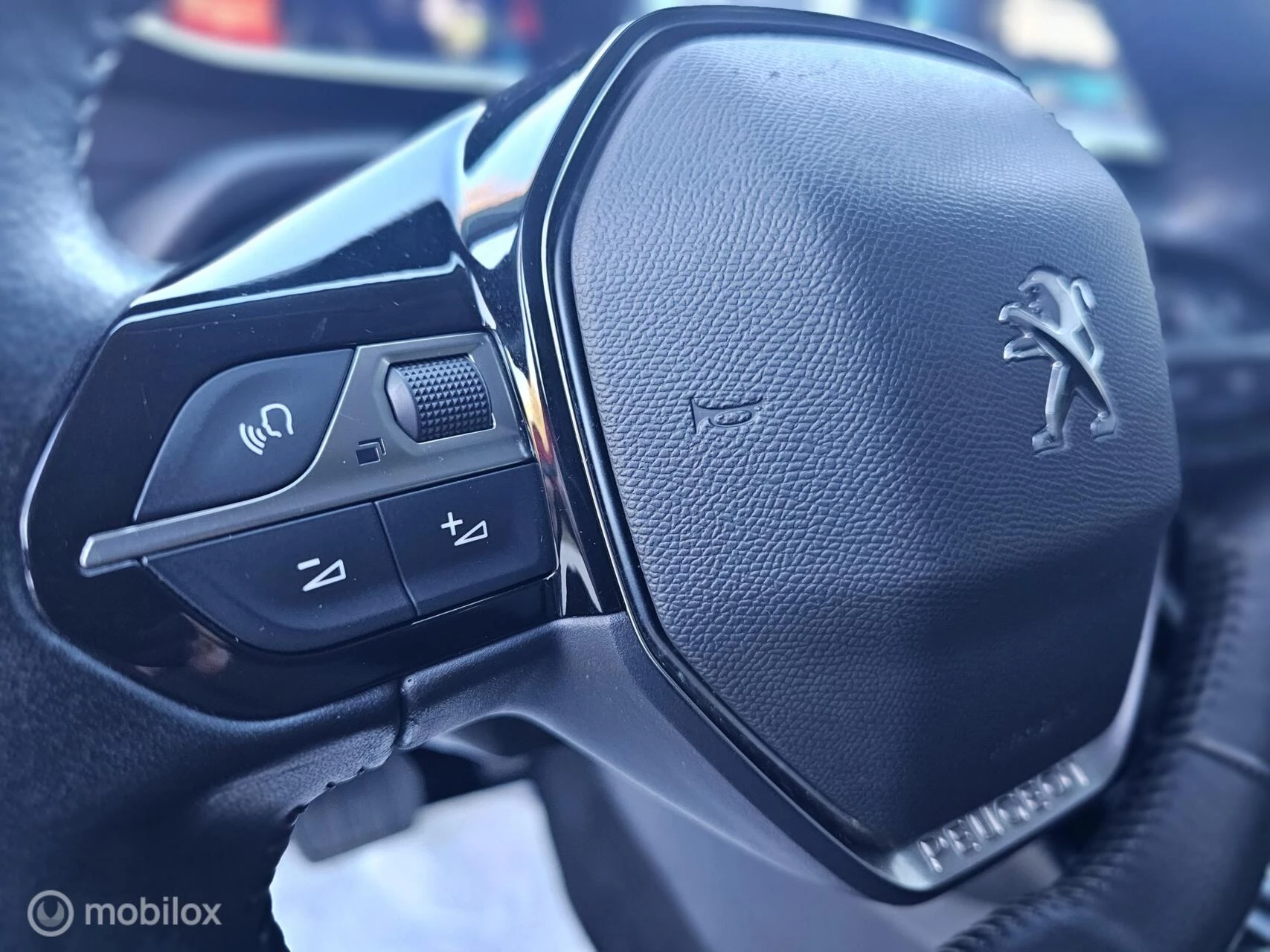 Hoofdafbeelding Peugeot e-208